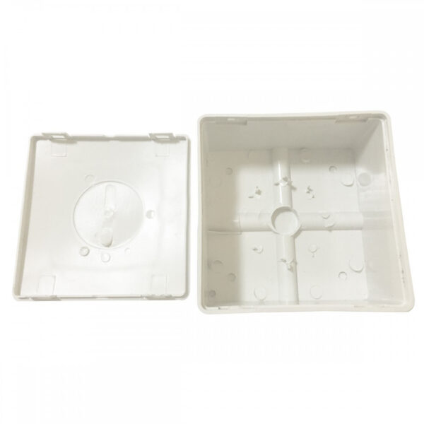 Caixa de Sobrepor CFTV Quadrada Branca 8,5x8,5x4,5cm - Imagem 2